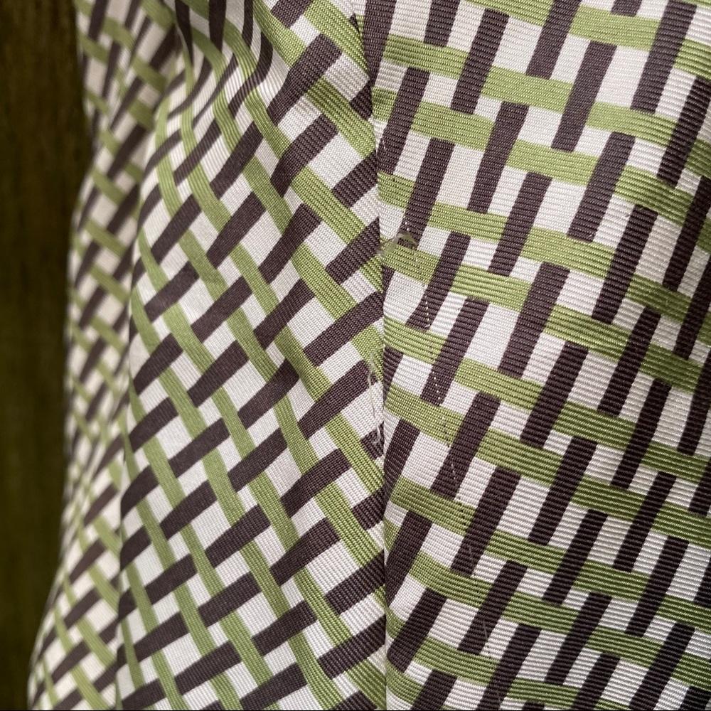 Green basket weave pattern print silk skirt - Picture 8 of 8